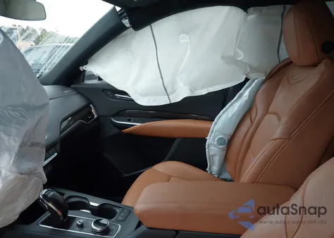 2023 Cadillac Xt4 Awd Premium Luxury z USA, uszkodzony, nr VIN 1GYFZDR4XPF124940